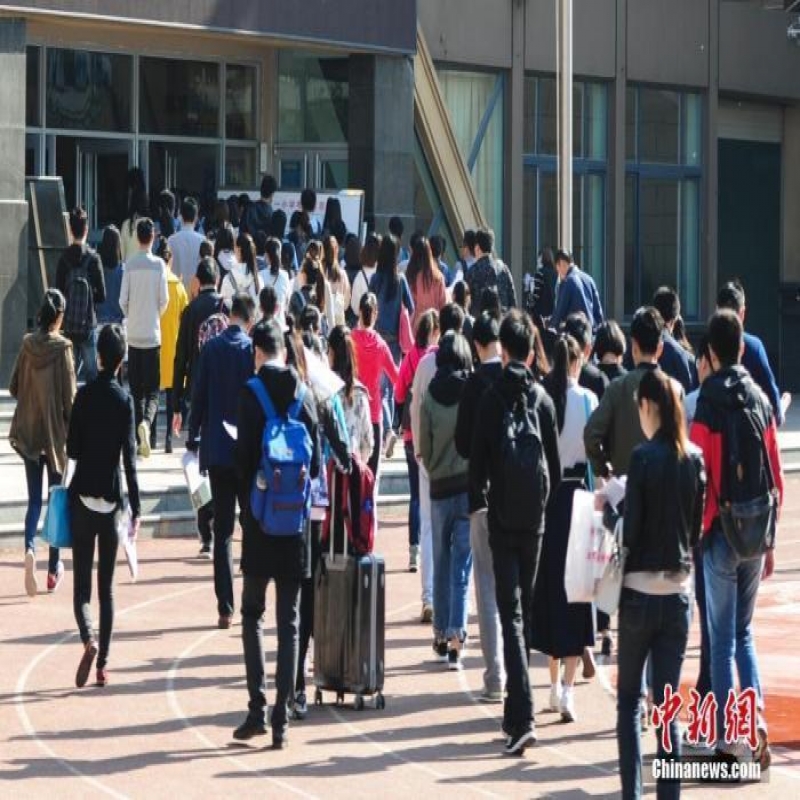 多省份選調(diào)生招錄密集進行 “搶人大戰(zhàn)”不斷升溫