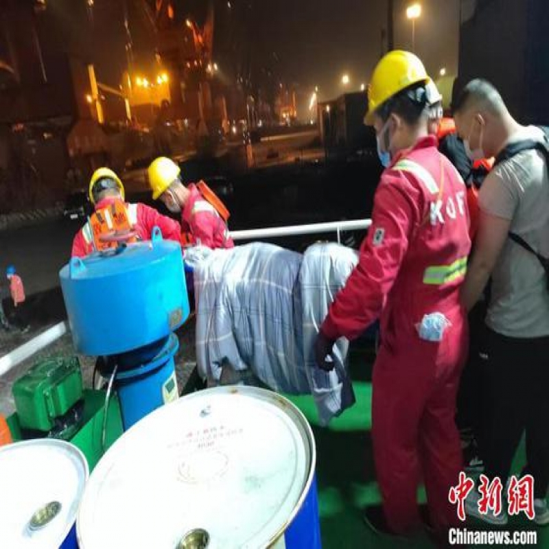 中國海油渤海油田救助海上遇險船員