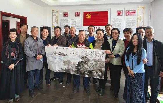 民盟市委會(huì)、中共寶坻區(qū)委統(tǒng)戰(zhàn)部聯(lián)合開展“喜迎二十大、共繪美麗鄉(xiāng)村” 采風(fēng)寫生活動(dòng)(圖3)