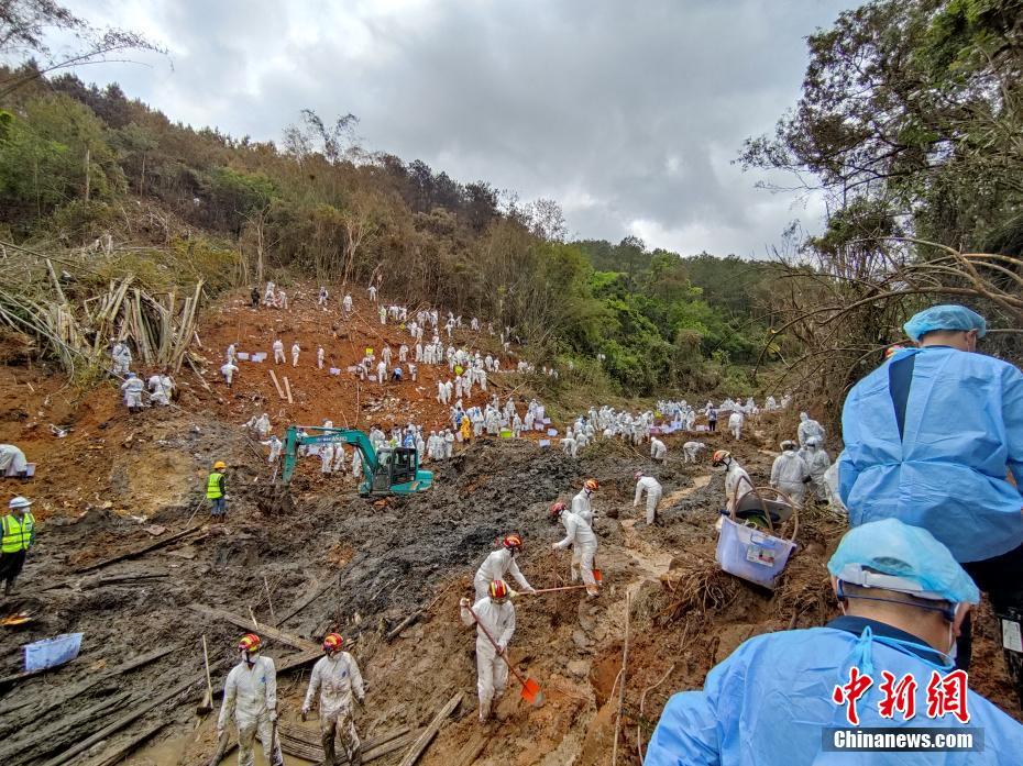 東航墜機(jī)頭七祭：沒有奇跡，愿安息(圖3)
